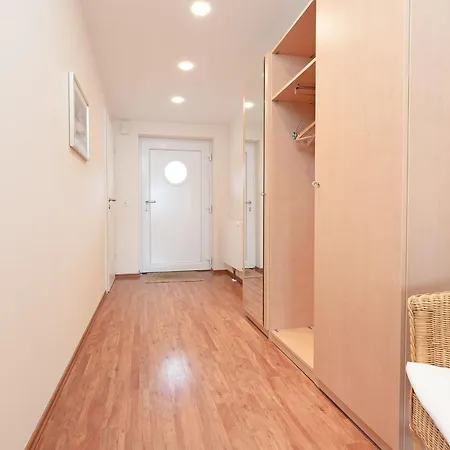 Yachthafen 6 Steuerbord * Grömitz