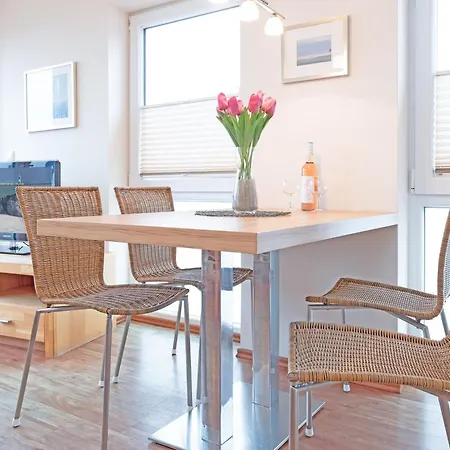 Yachthafen 6 Steuerbord Grömitz