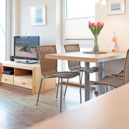 Yachthafen 6 Steuerbord * Grömitz